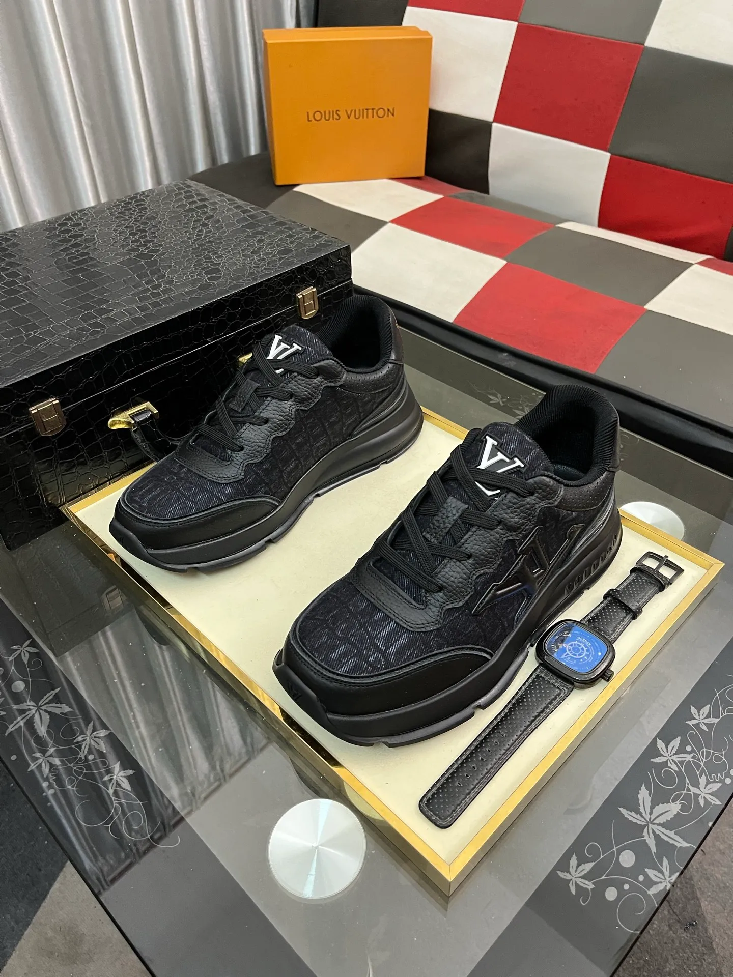 Men's shoes 💰458⌚️⌚️[Louis Vuitton LV] Dad shoes are popular casual sports shoes with outsole, breathable and comfortable, easy to walk, trendy men's versatile fly woven epoxy with ➕leather lining➕Gucci's popular original outsole, sports and running style, super comfortable. Size 38-443️⃣Colors available